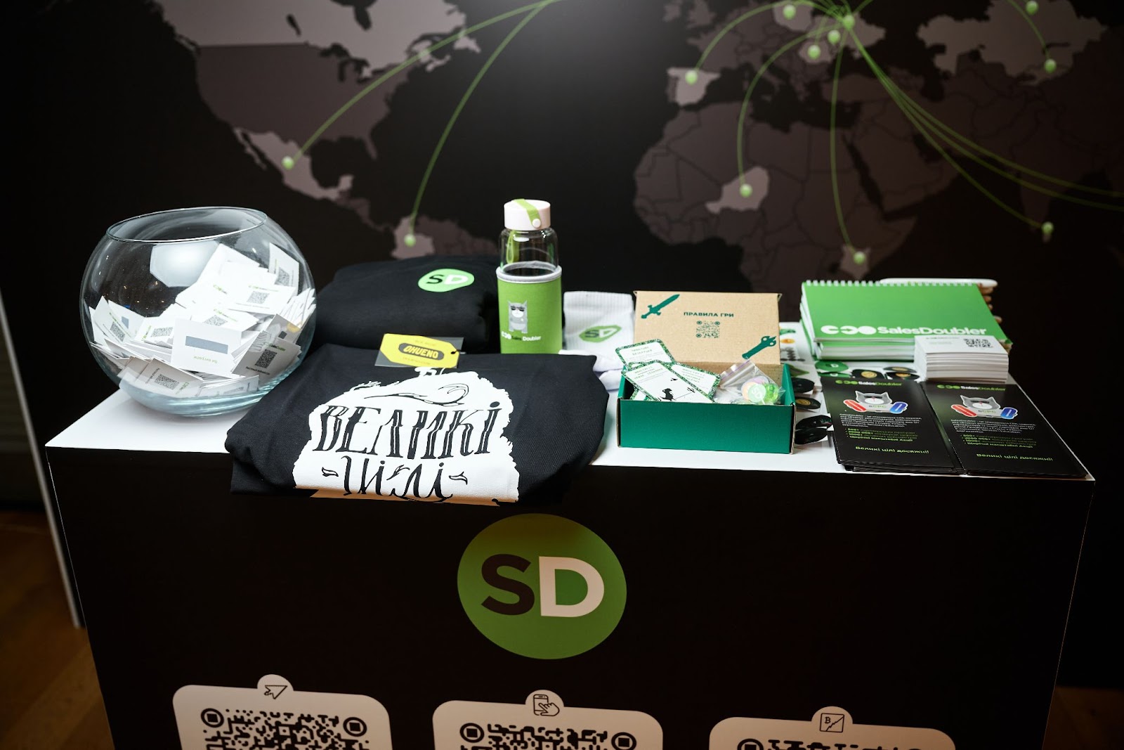 мерч на Incrypted крипто конференція 2024