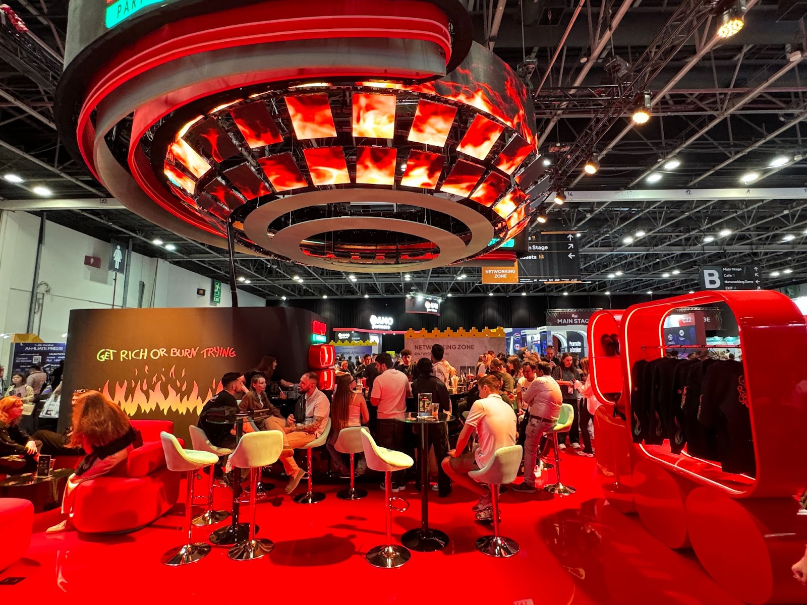 SD на Affiliate World Dubai. Атмосфера.